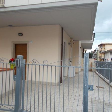 Appartamento Piano Terra San Benedetto del Tronto Exterior foto